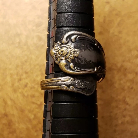 Lot Of 2 Vintage Spoon Rings Hong Kong WM A Rogers Oneida Size 6.5 - Picture 7 of 8